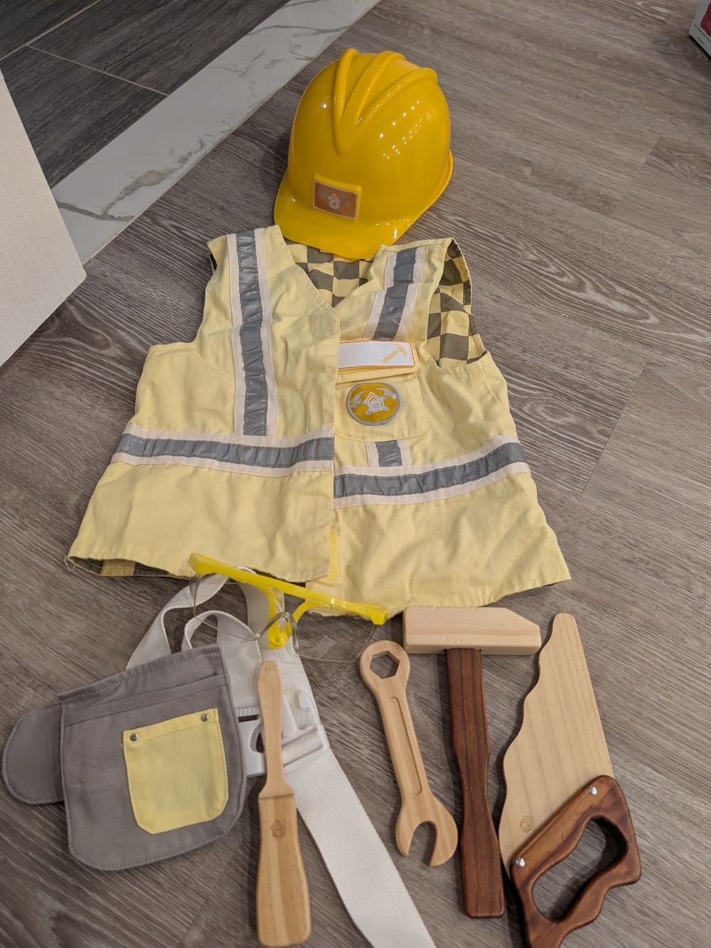Coco Village Little Handyman Costume & Wooden Tool Set Boys 4/5T
